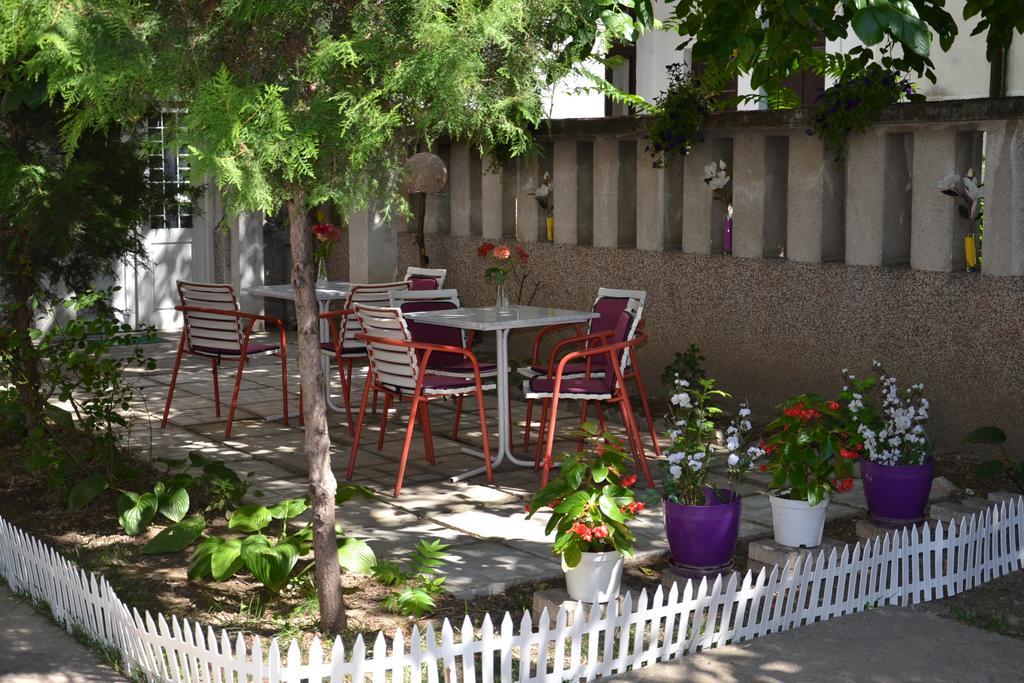 Get Inn Skopje Hostel Exterior photo