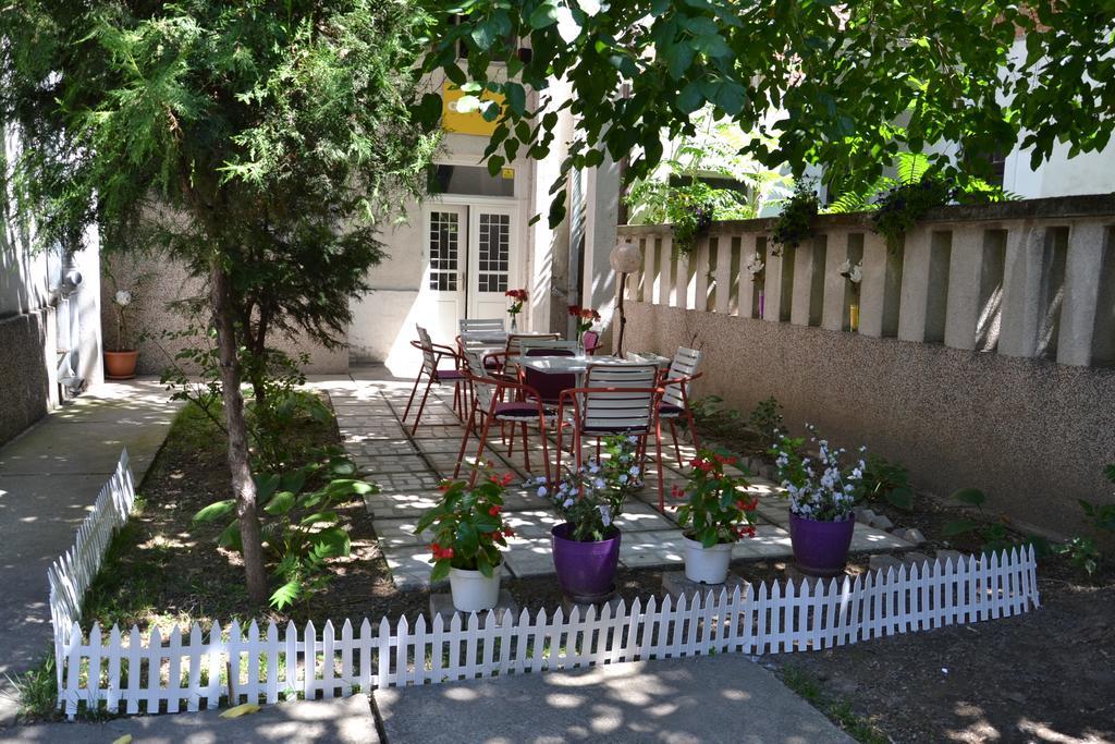 Get Inn Skopje Hostel Exterior photo